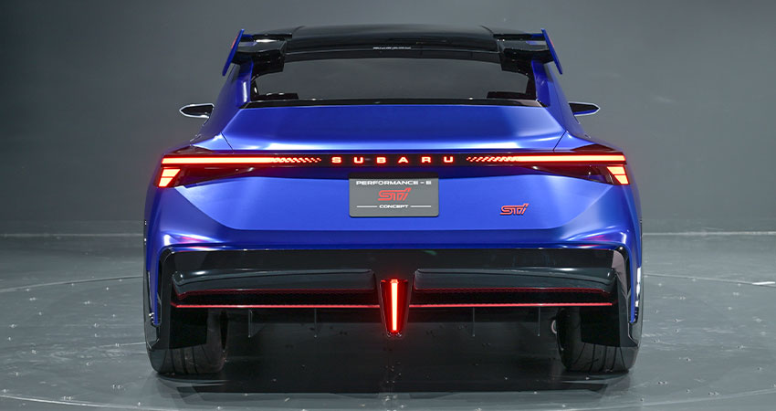 Subaru Performance-E STI a Performance-B STI